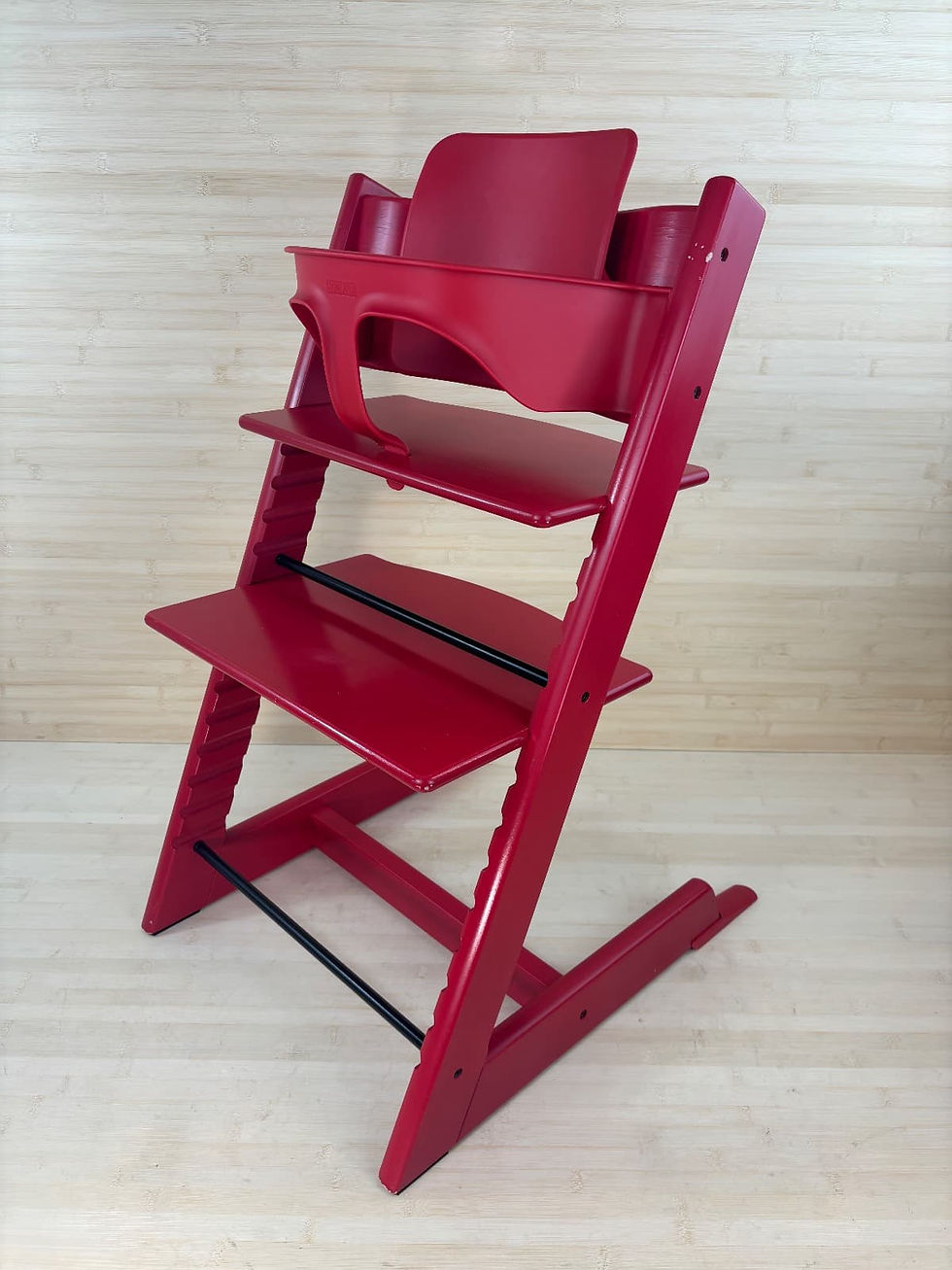Miniaturbild: Stokke® Tripp Trapp inkl. Babyset & Kissen / Rot / abgenutzter Zustand