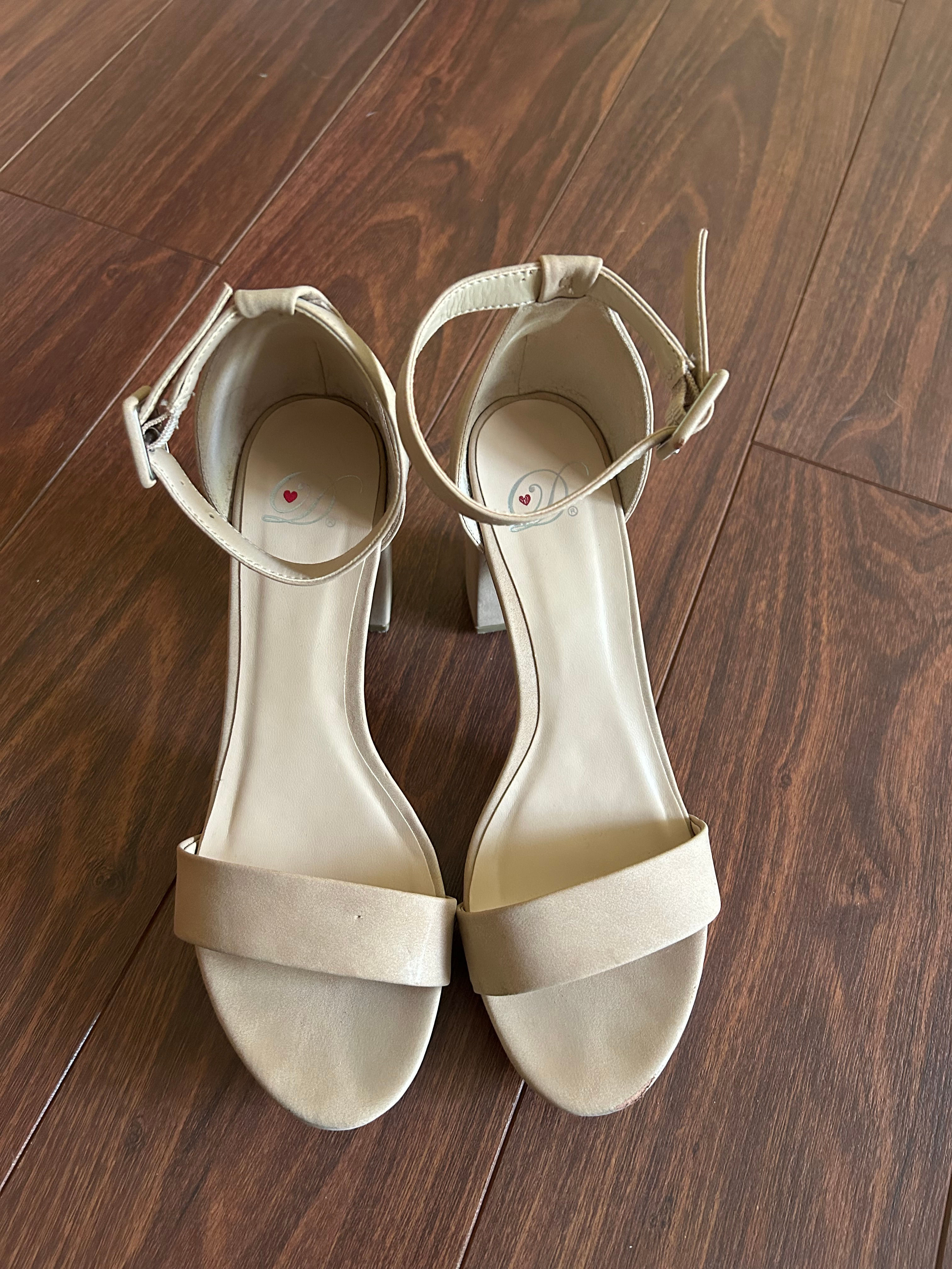 Tan chunky heels size 7