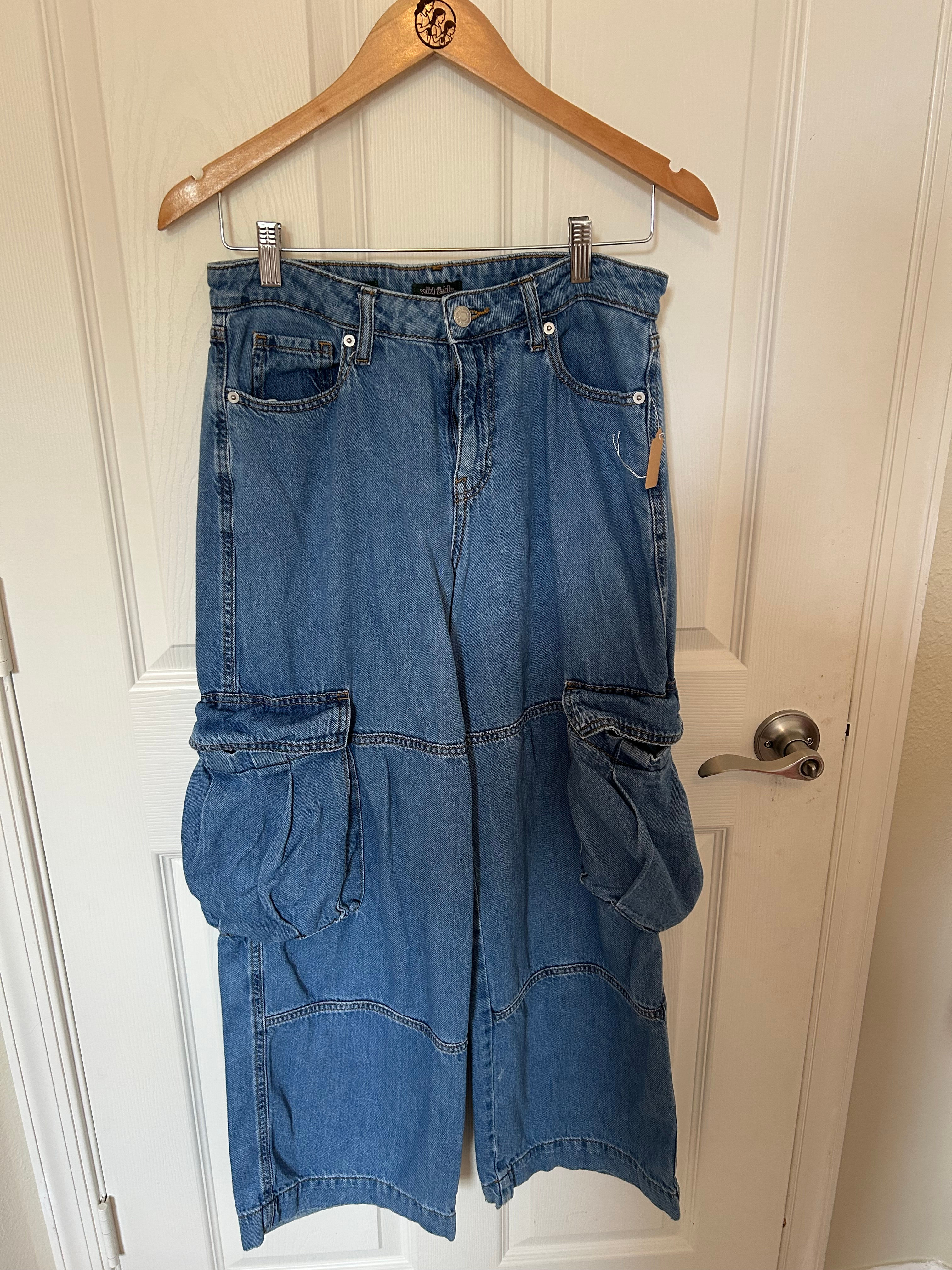Super slouchy cargo jeans size 6