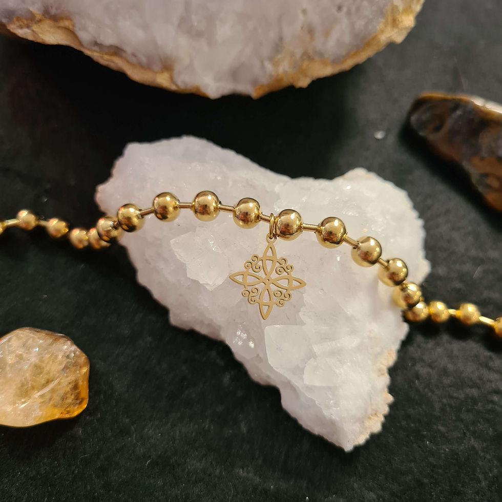 Miniatura: Pulsera nudo de bruja y trisquel dorada