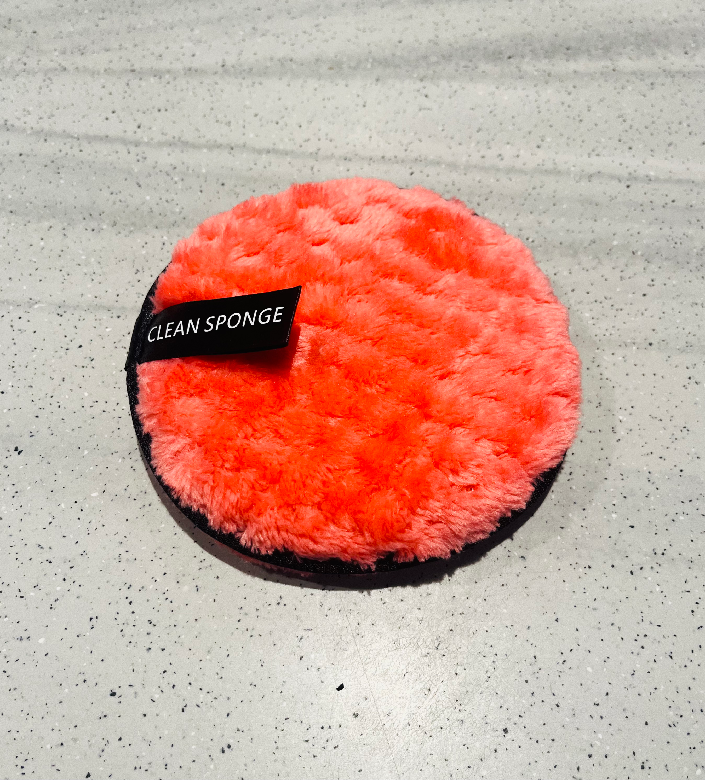 Women’s reusable cleansing pad 