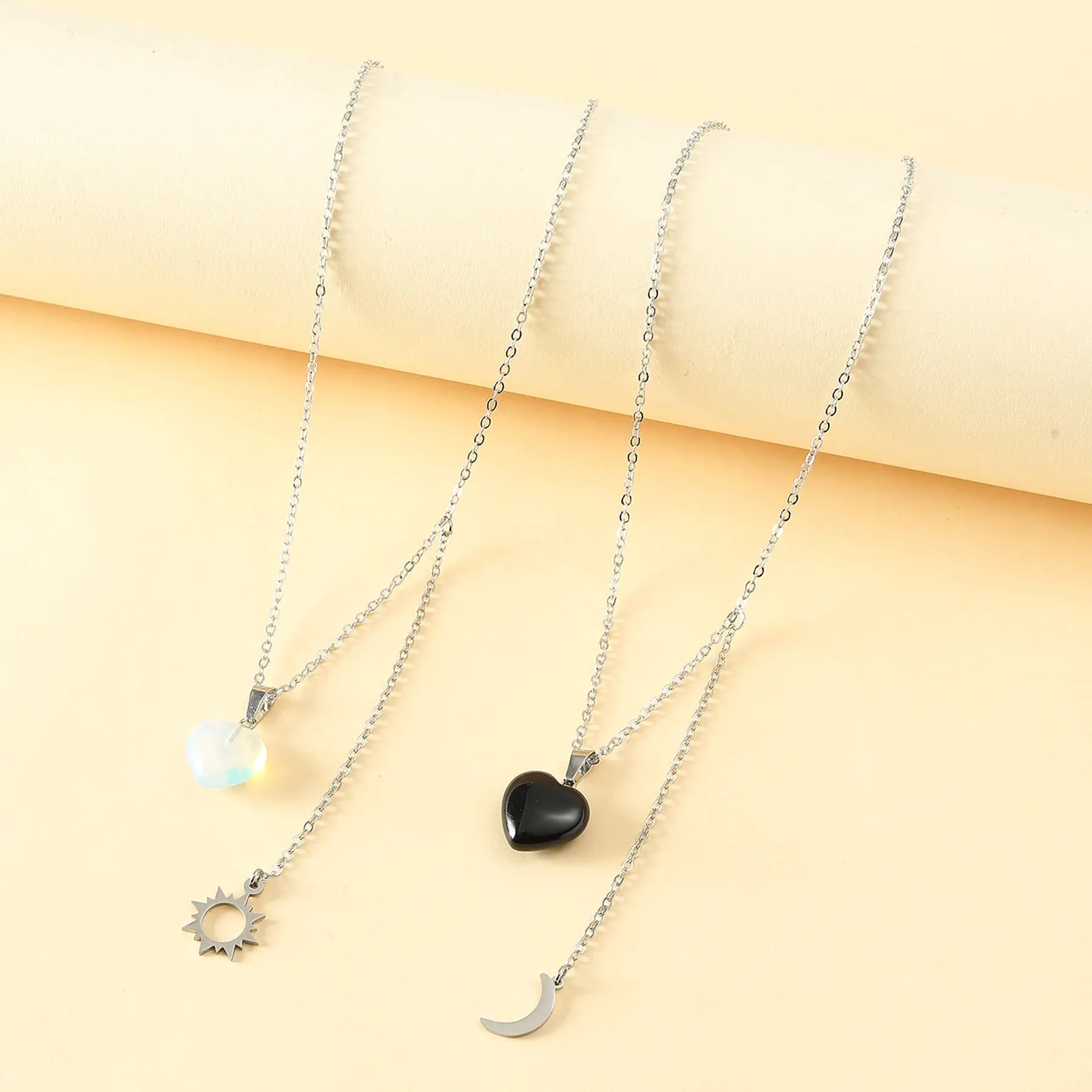 Set de collares Sol y Luna Hearts