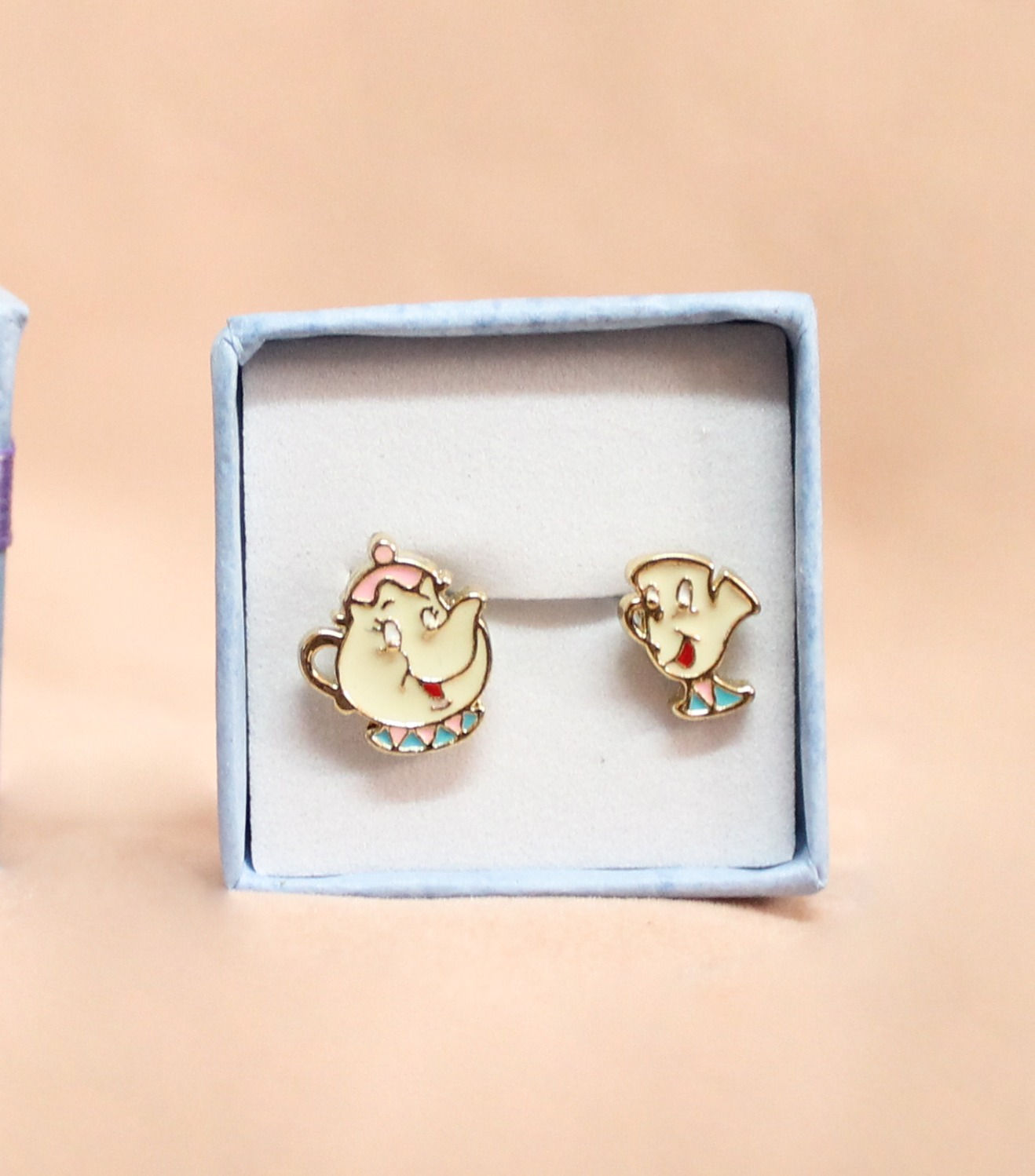 Aretes Sra. Potts y Chips (La Bella y la Bestia)