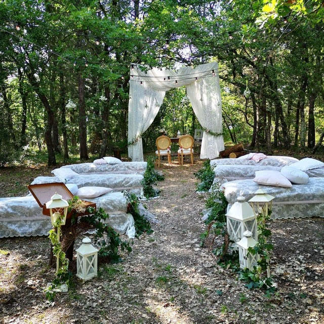 Villa Albertina Celebrate Wedding in the woods