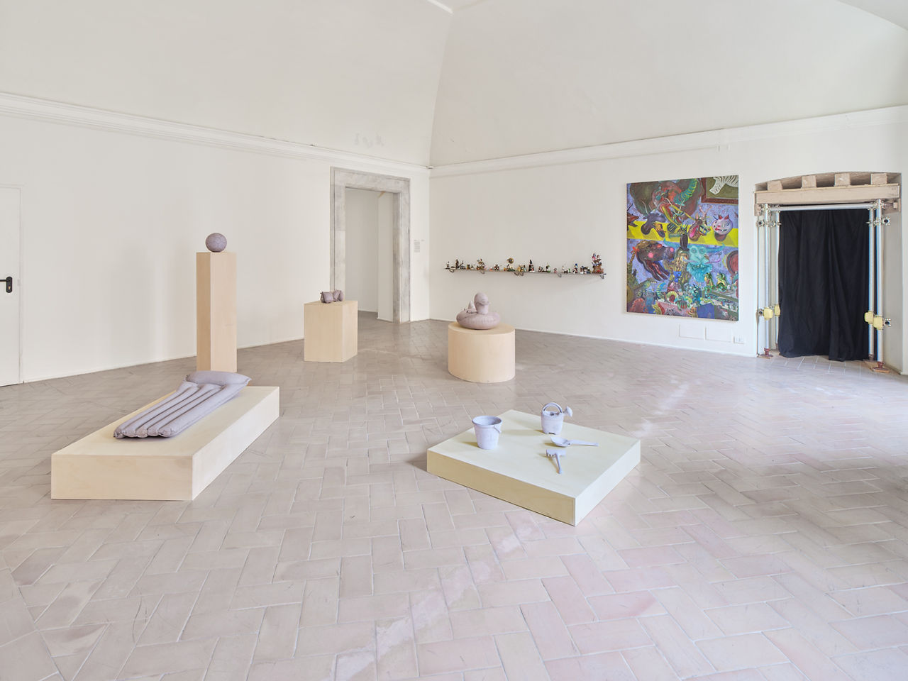 (14) Installation view