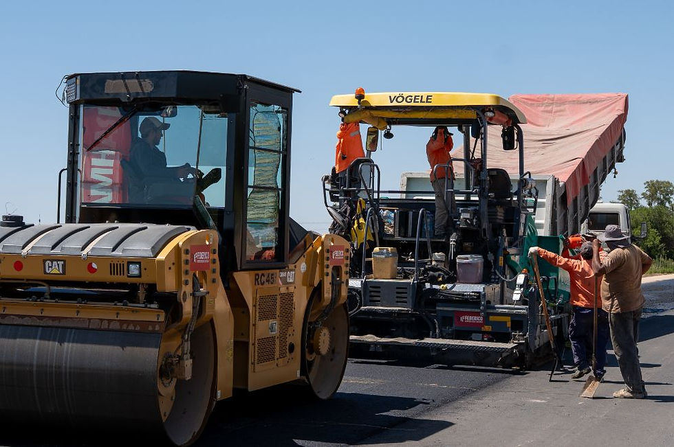 La Provincia avanza con obras de saneamiento y protección hídrica que benefician a miles de vecinos en el interior cordobés.