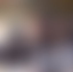 川崎市多摩区南生田の少年野球チーム「南小ドリームズ」の選手が相手チームの試合前のシートノックを見て会話をかわす様子