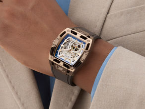 El reloj que se activa contigo: el nuevo favorito de GUESS Watches.