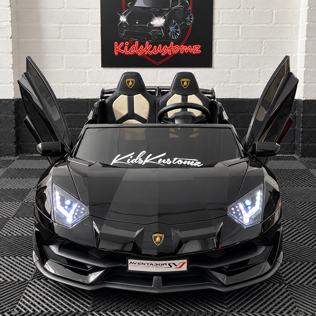 Lamborghini Aventador SVJ Drift Car Gloss Black- 24V Electric Ride On