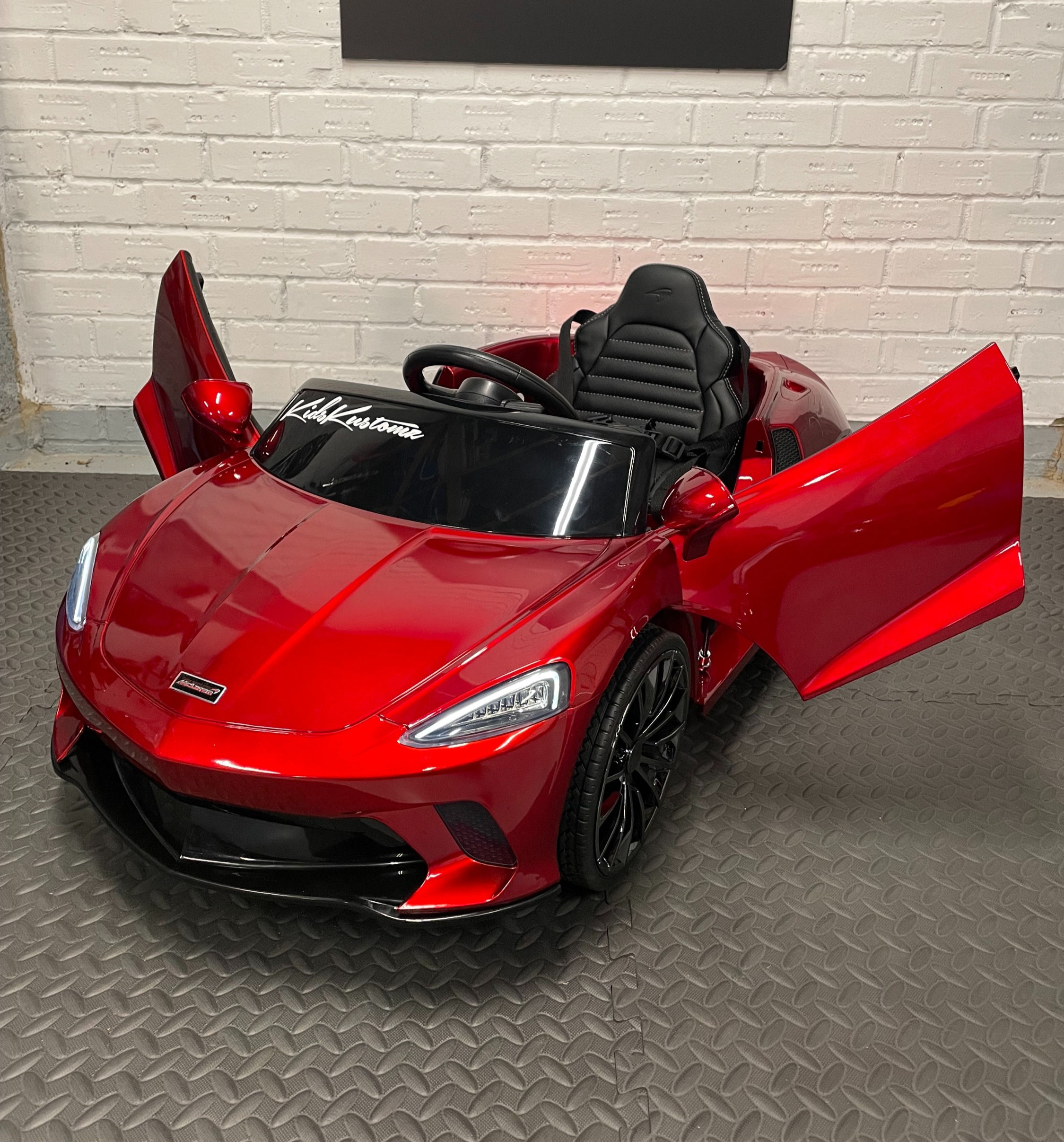 Mclaren GT Red- 12V electric ride on