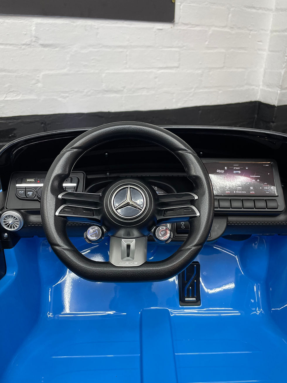 Thumbnail: Mercedes SL63 AMG- 12V Electric Ride On