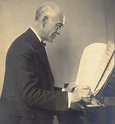 Falla al piano.jpg