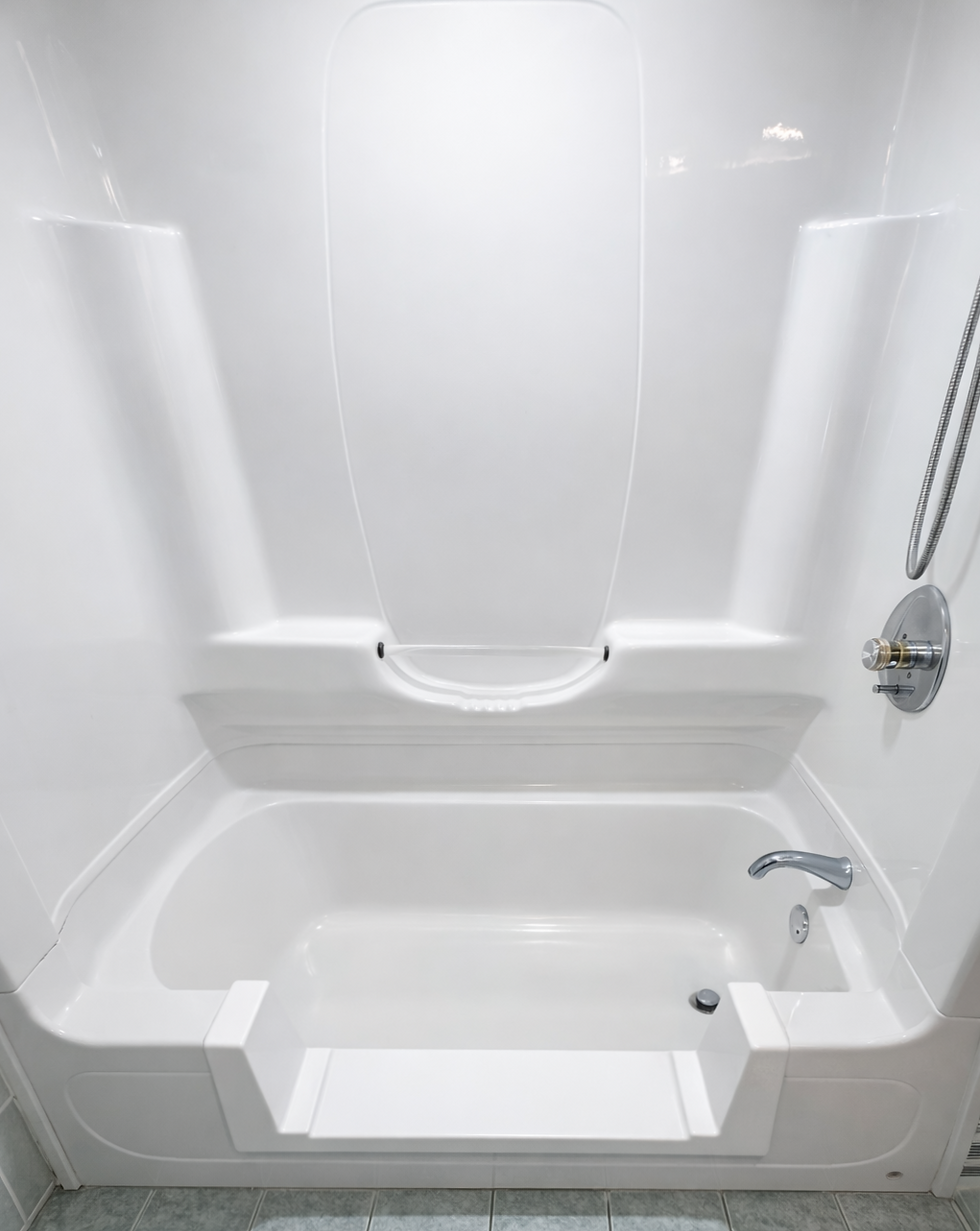 walk-in-bathtub-cutout-toronto_edited.png