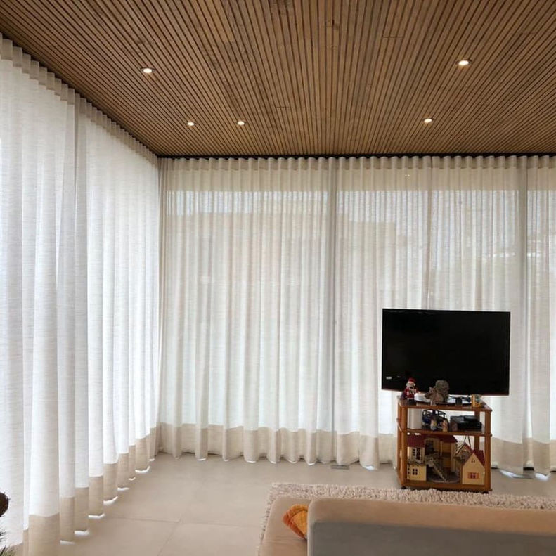 Cortinas e persianas com qualidade Decora Brazil
