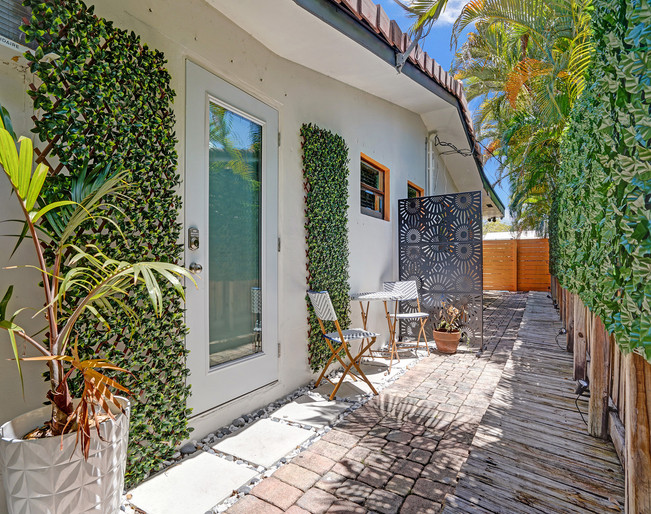 Private Studio Main KikiCorners