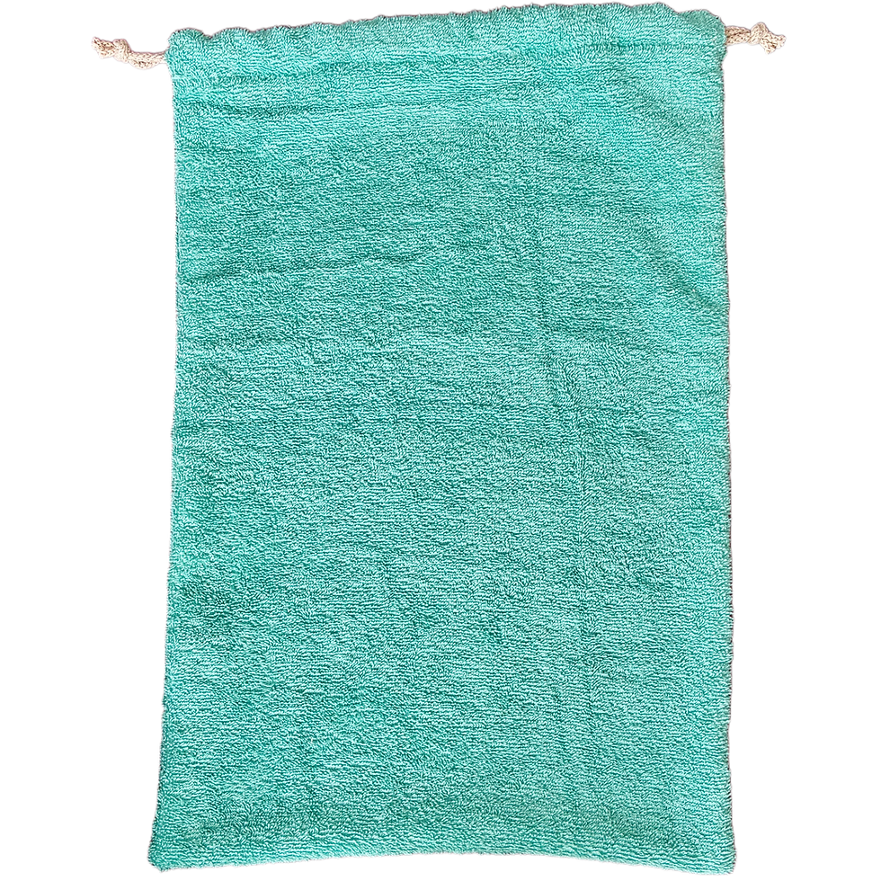 Wiederverwendbarer Salatbeutel aus saugstarkem Frottee – hält Gemüse und Salat länger frisch im Kühlschrank