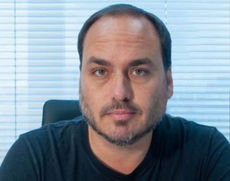 Carlos Bolsonaro (PL) é investigado por suspeita de “rachadinha” em seu gabinete na Câmara Municipal do Rio
