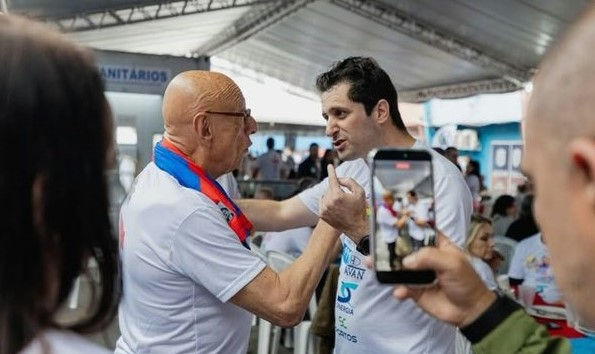 Prefeito do PL declara apoio à Esperidião Amin (PP) para o Senado em SC e outras lideranças da coligação de Jorginho Mello articulam declaração pública pró-AMIN