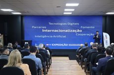 Empreendedores e pesquisadores da região de Chapecó conhecem oportunidades de fomento internacional com países da União Europeia