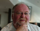 Julian Lloyd.jpg