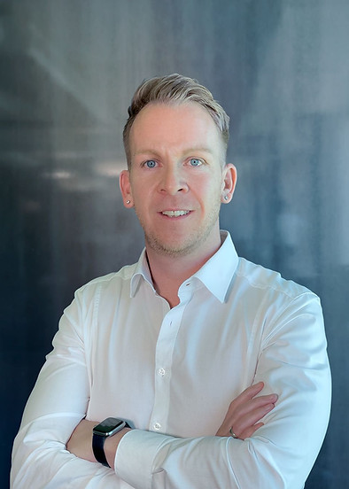 20210623 Portrait Alex 2.jpg