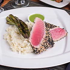SESAME CRUSTED TUNA*