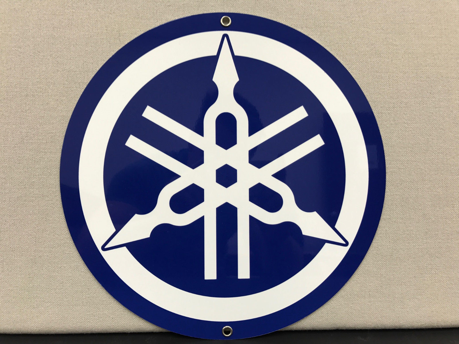 YAMAHA REPRODUCTION SIGN