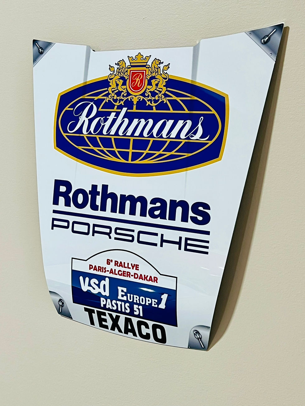 Thumbnail: Porsche 911 Paris - Dakar Winner Hood