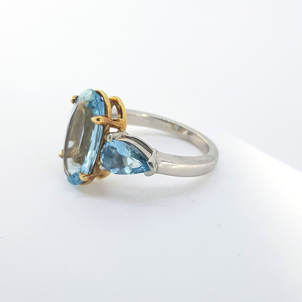 Thumbnail: Aquamarine ring set in 18ct and platinum est.6.50Cts