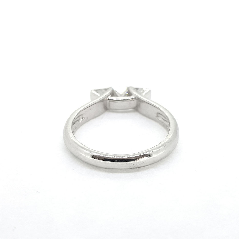Thumbnail: Three stone diamond ring d.48cts