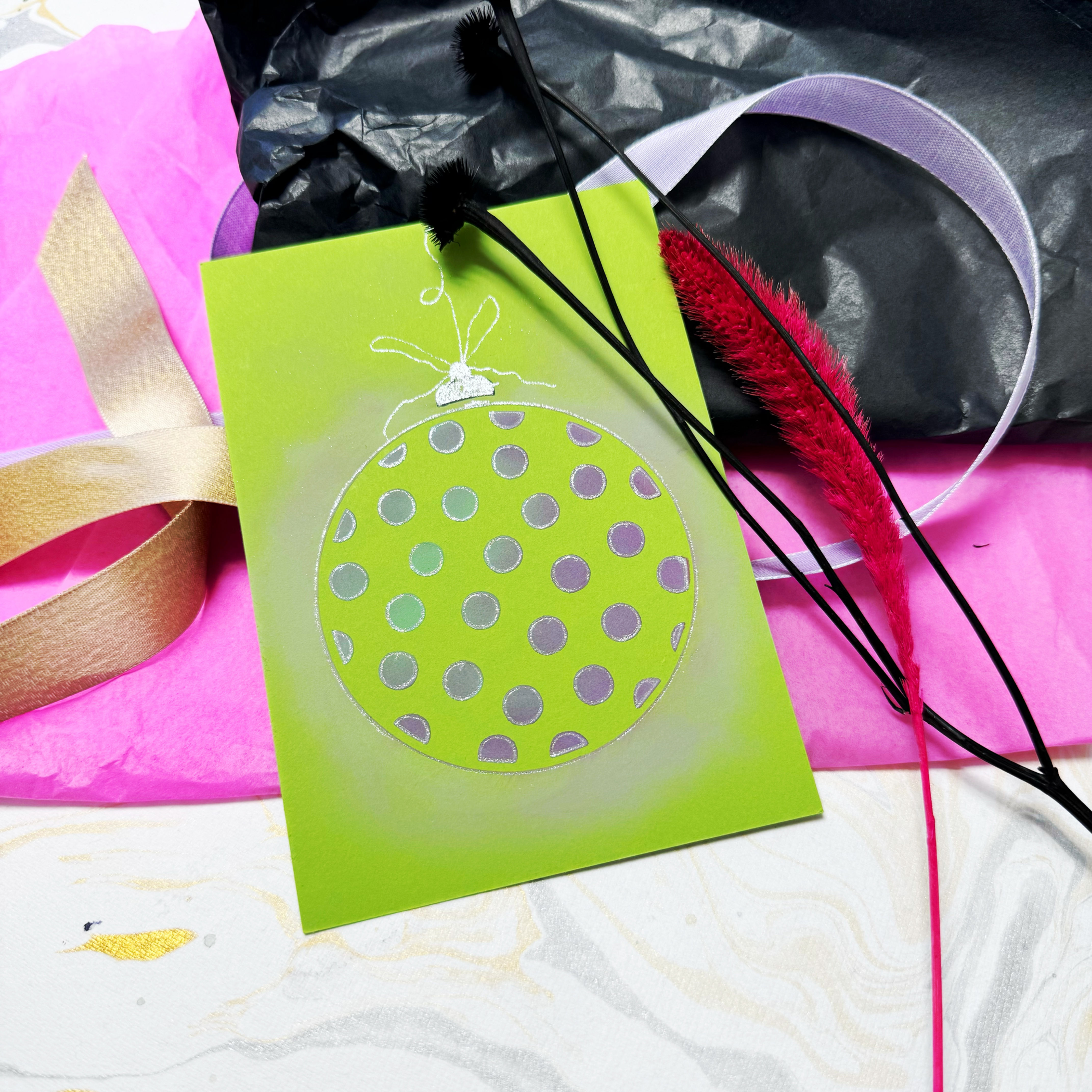 Schlichtbunt® Stencil Christmas ball with small circles