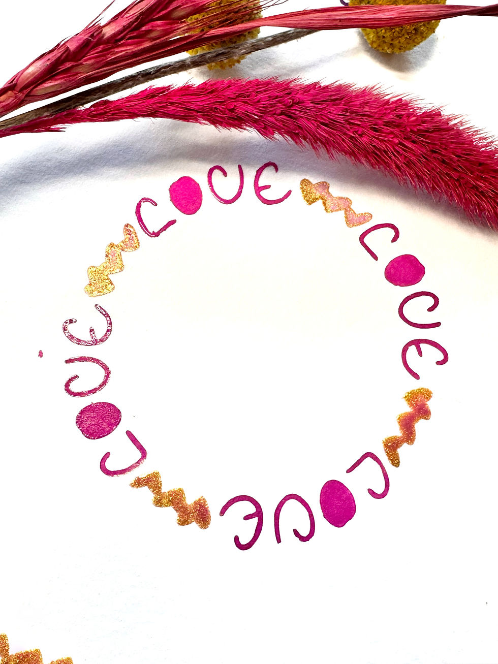 Schlichtbunt® stencil text-in-a-circle LOVE 🖤🩶