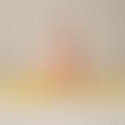 Quel est le meilleur âge pour une séance photo bébé ? Découvrez pourquoi 6 à 12 mois est une période idéale pour photographier votre bébé naturellement.