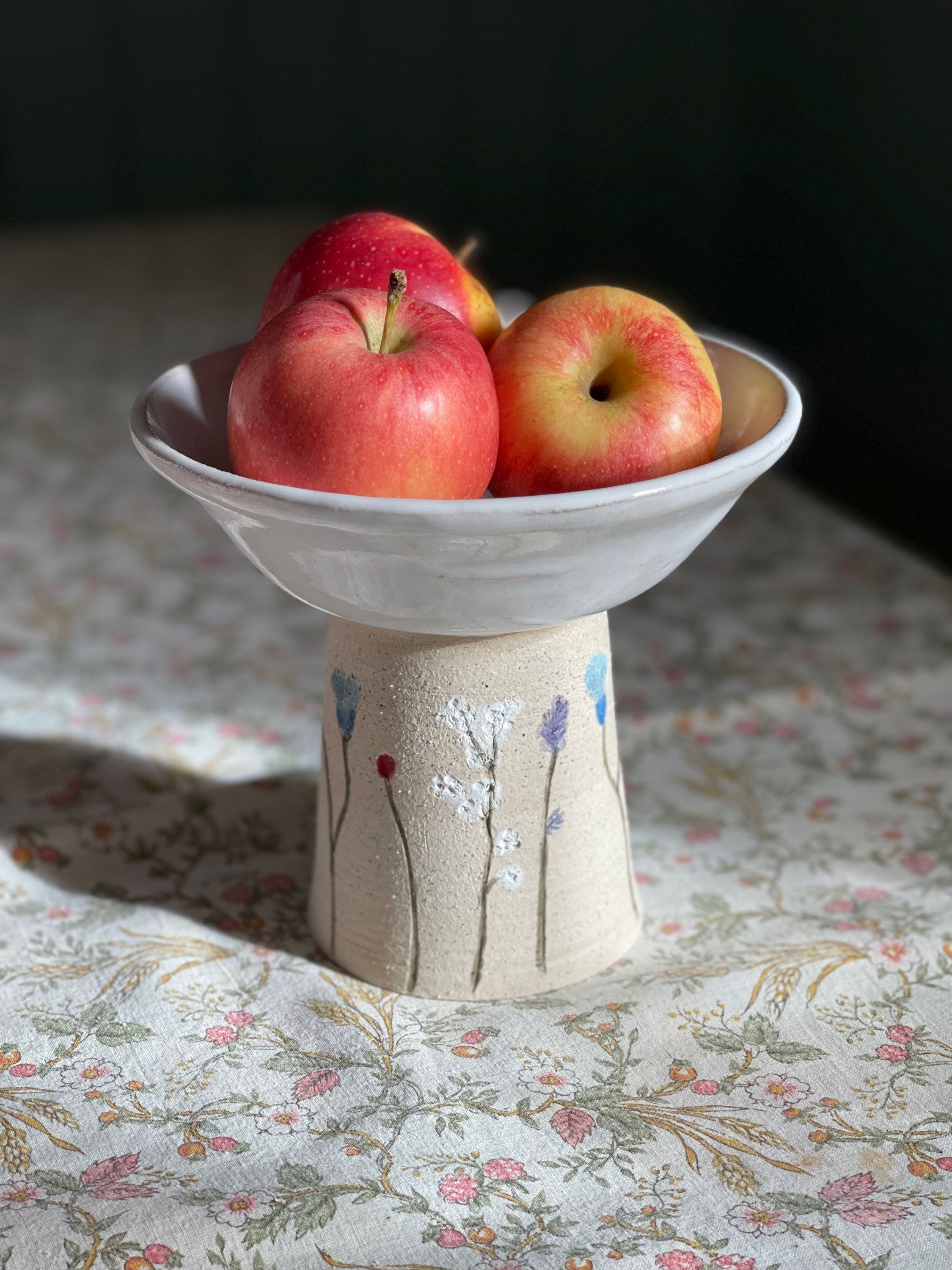 multi flower plinth bowl