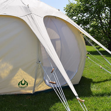 4m-outback-mesh-side-on.JPG