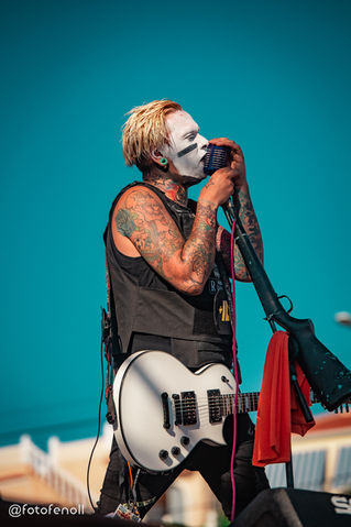 Porno Graphic Messiah ROCK ARENA SCARS.jpg