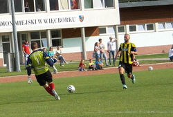 Grom Więcbork- Dąb 3:0