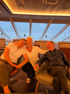 HX Hurtigruten Pole to Pole