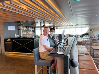 HX Hurtigruten Pole to Pole