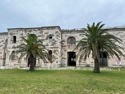 Sailing Into Bermuda