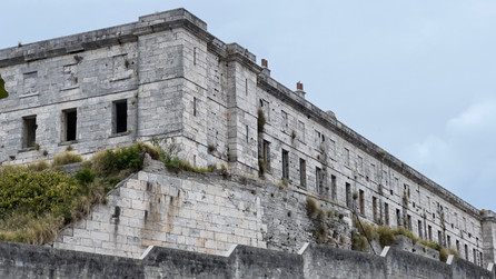 Sailing Into Bermuda