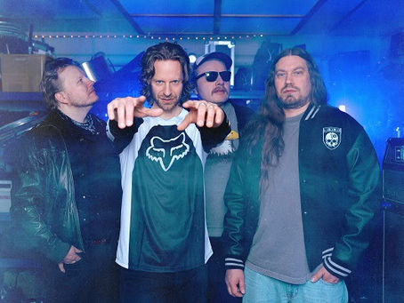 Split Keys punktet mit ihrer neuen Single „Lightning“.
