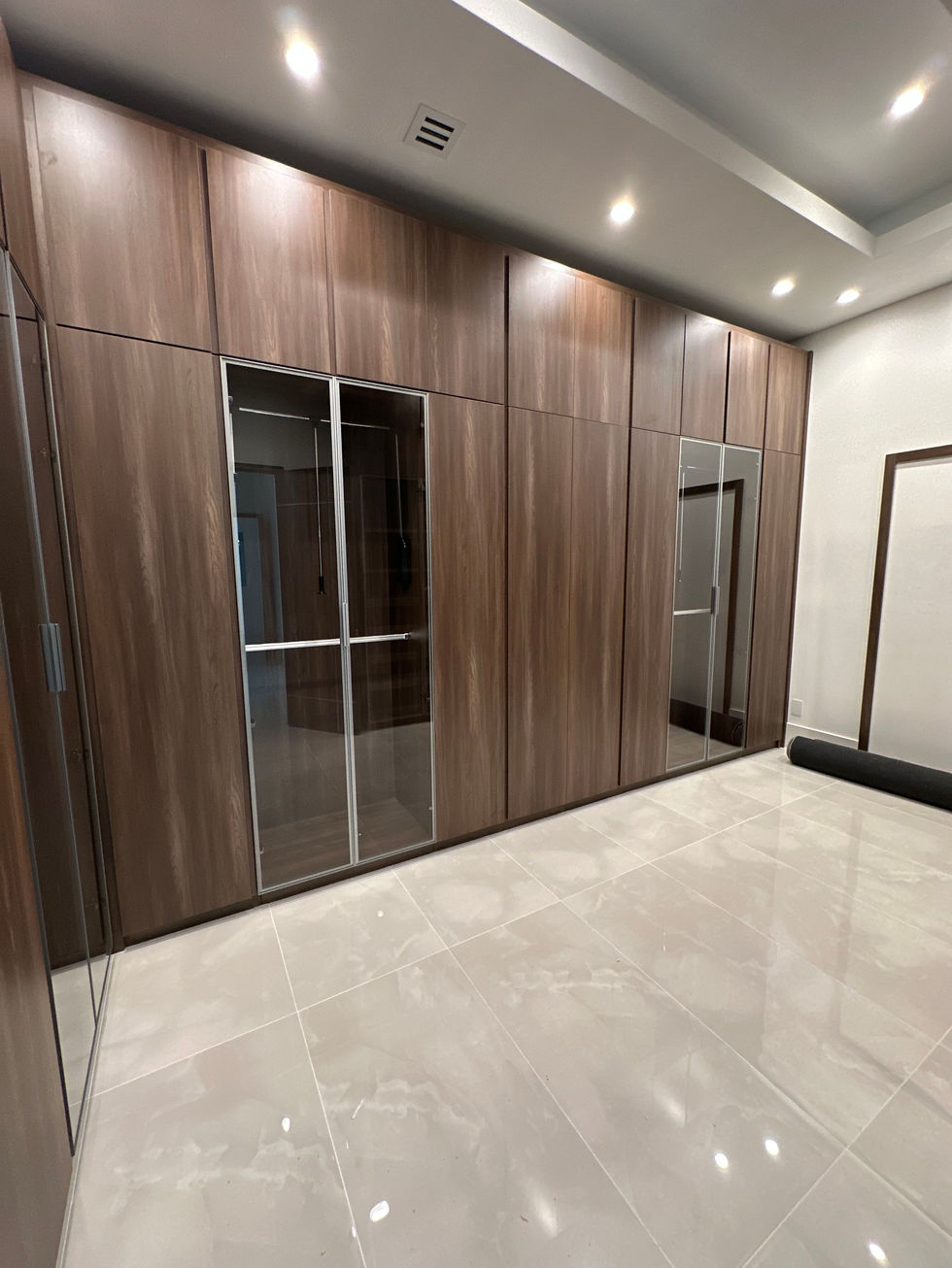 51 Hallbrok Closet B