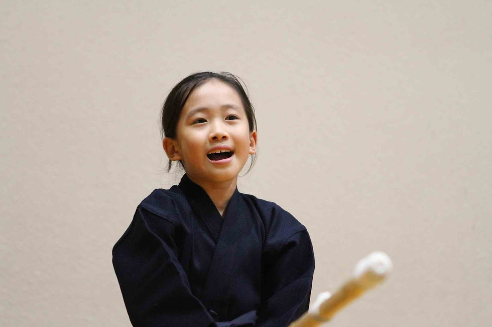 決勝では3人の審判3人ともユキの勝利を支持しました!