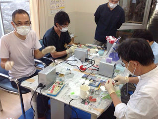 吉井セピアにて義歯のネーム入れ