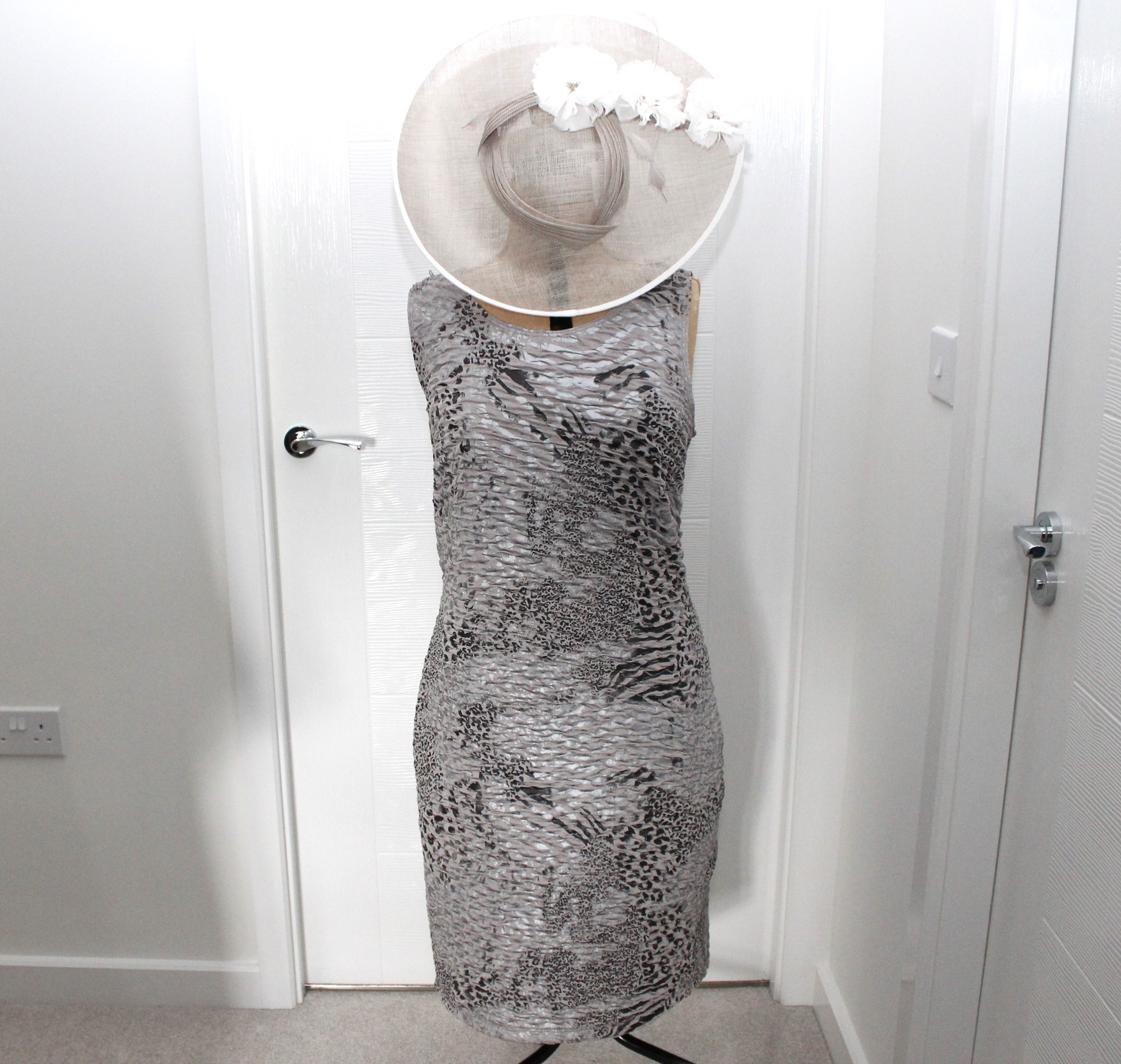 Frank Lyman Dress - Size 18