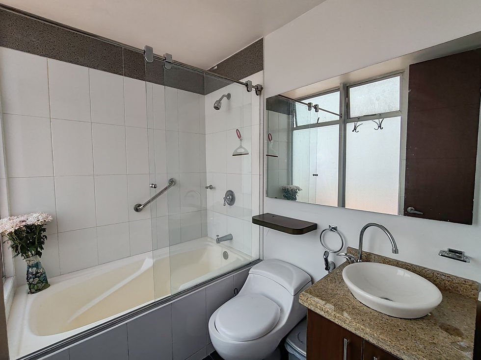 Thumbnail: PENTHOUSE APARTMENT FOR SALE | 3 ROOMS | EL CASTILLO - CHAPINERO