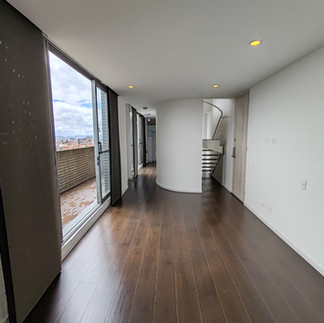 APARTAMENTO PENTHOUSE EN VENTA. 2 HABITACIONES, 1.5 BAÑOS, 2 GARAJES, DEPÓSITO. BOSQUE CALDERÓN - CHAPINERO - BOGOTÁ