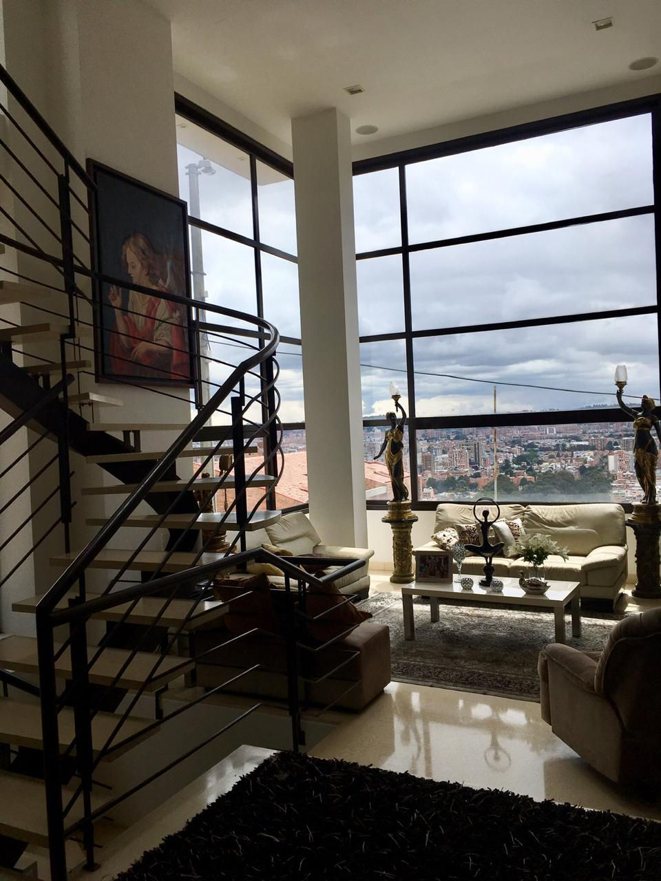 Miniatura: CASA EN VENTA | BOSQUE DE PINOS - BOGOTÁ | 4 ALCOBAS 5 BAÑOS 2 GARAJES