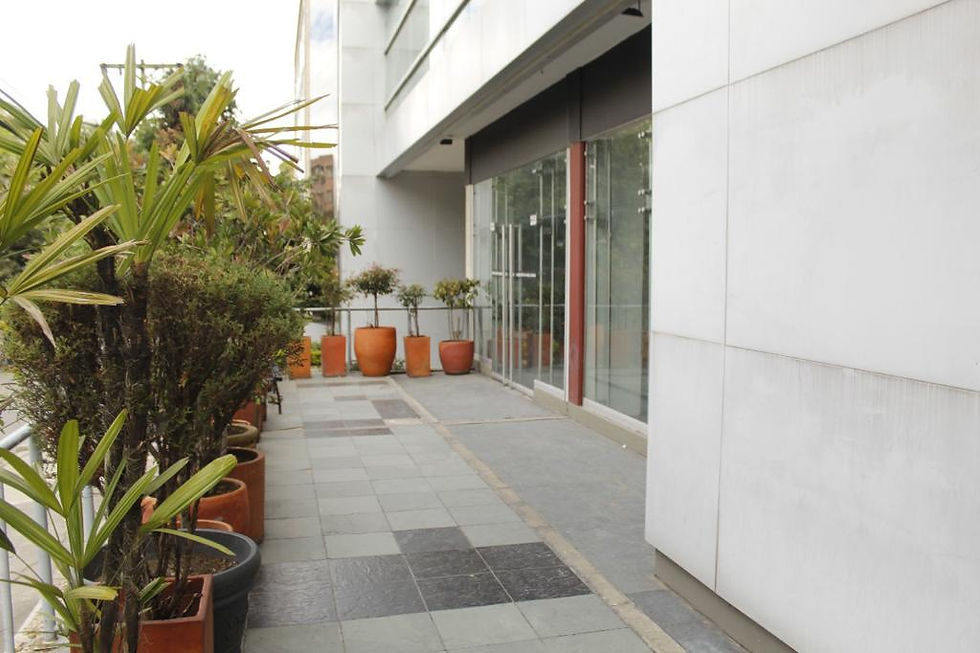 Miniatura: LOCAL EN ARRIENDO | SANTA CLARA P.H. - CHICÓ RESERVADO